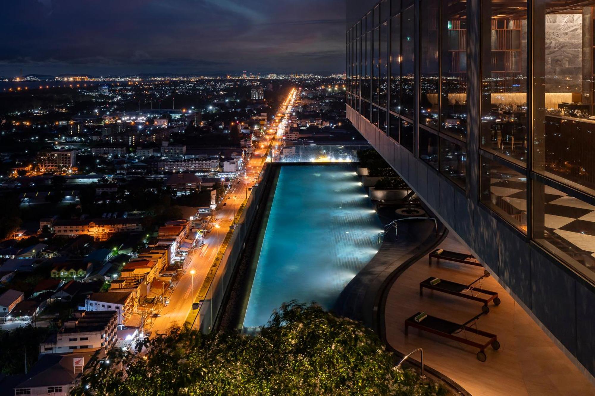 Holiday Inn & Suites Rayong City Centre By Ihg Экстерьер фото