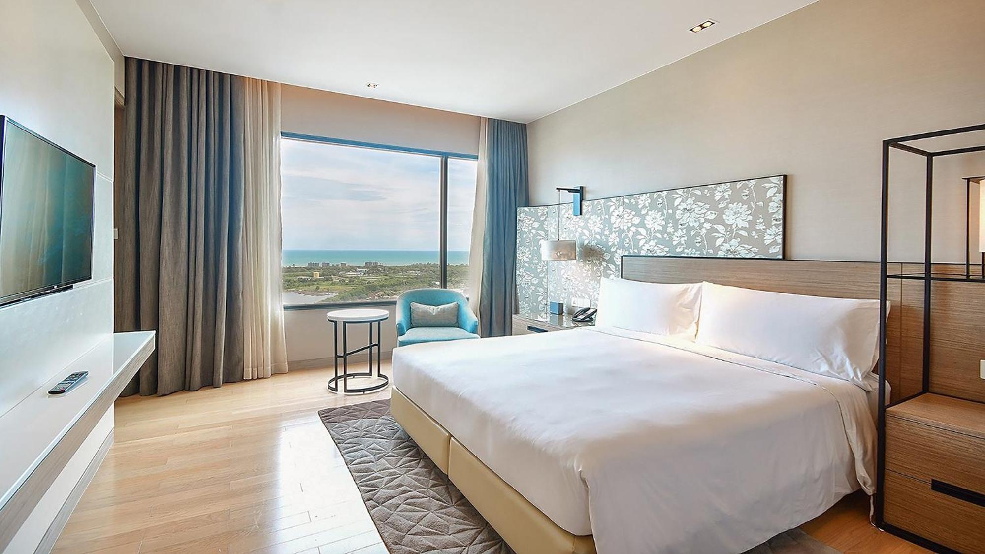 Holiday Inn & Suites Rayong City Centre By Ihg Экстерьер фото