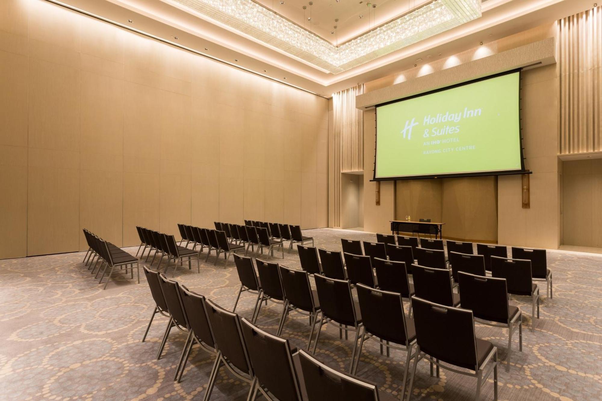 Holiday Inn & Suites Rayong City Centre By Ihg Экстерьер фото